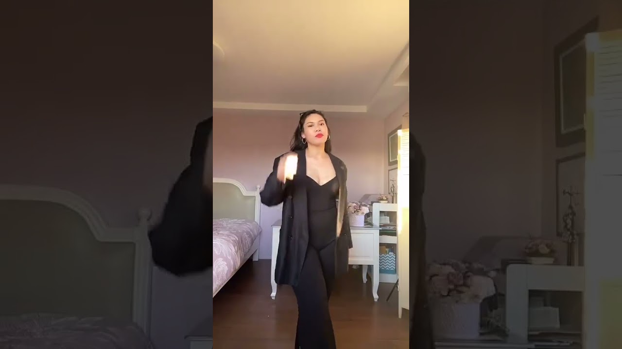 I like to switch up 💄 ib: @e.mxvii 