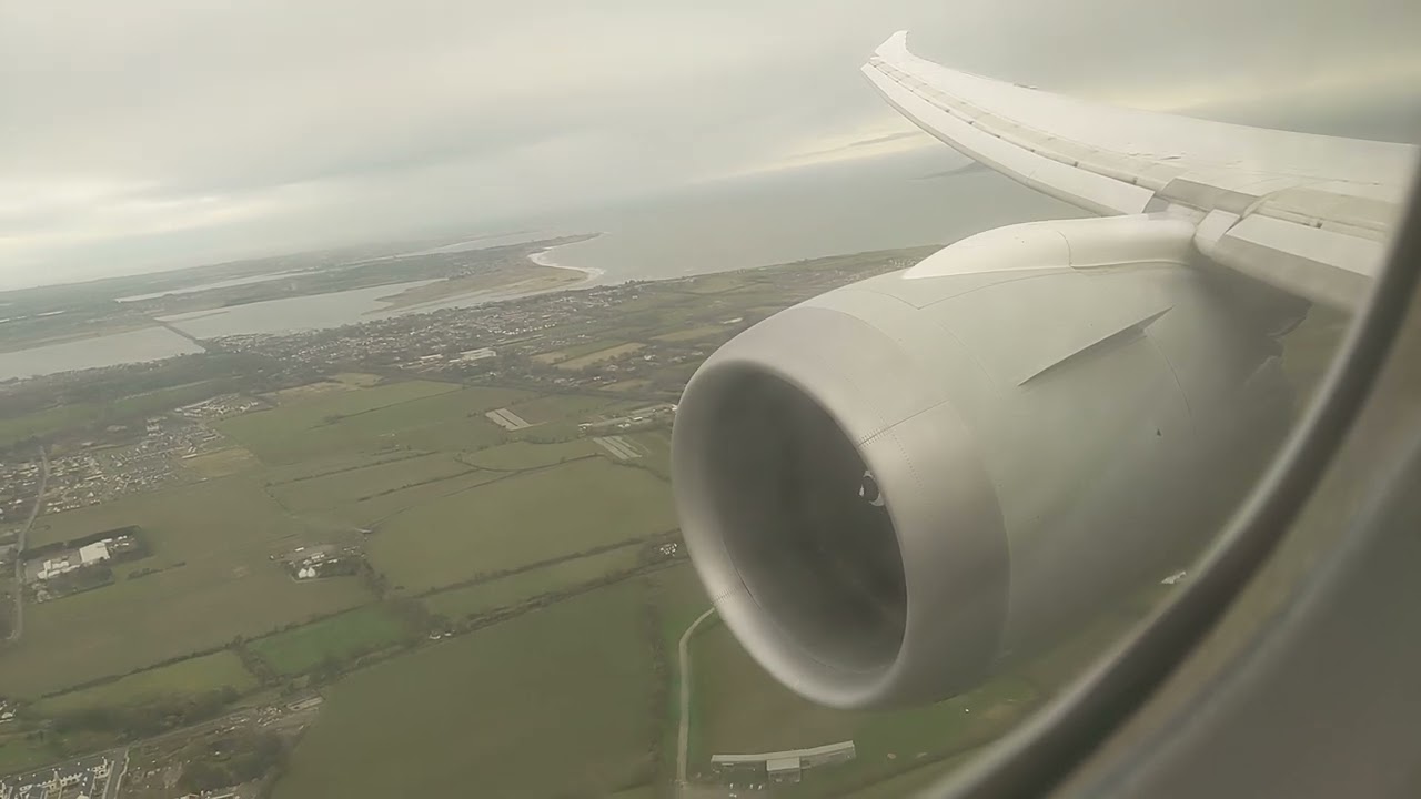 Qatar Airways 787 Dreamliner Landing at Dublin Airport
