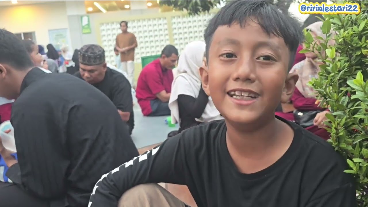 Buka puasa di masjid sukajadi