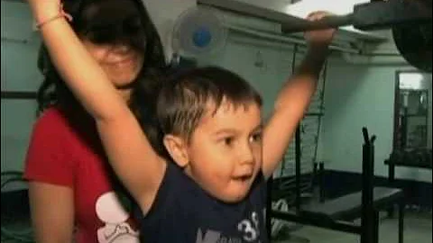 4-Year-Old Sets Push-Up Record