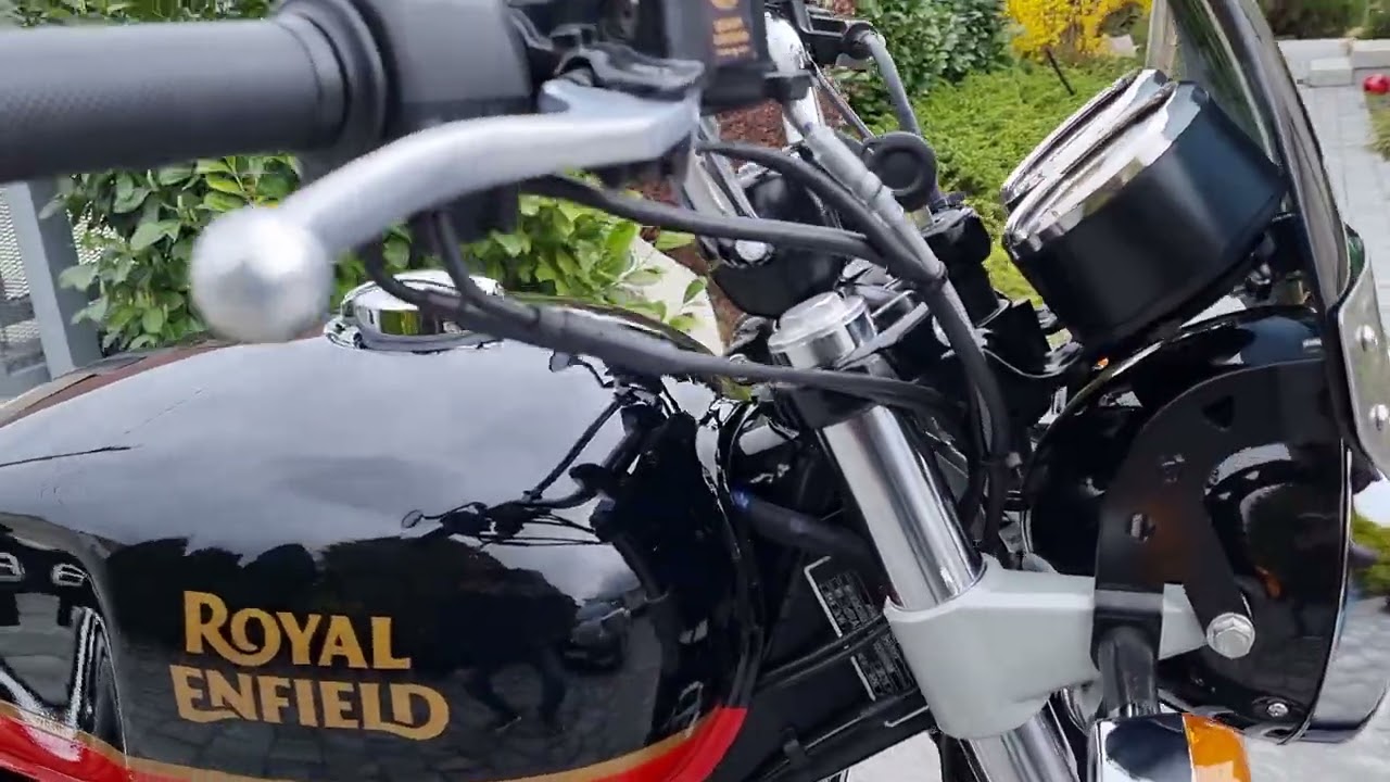 Royal Enfield Interceptor 650 Sunset strip