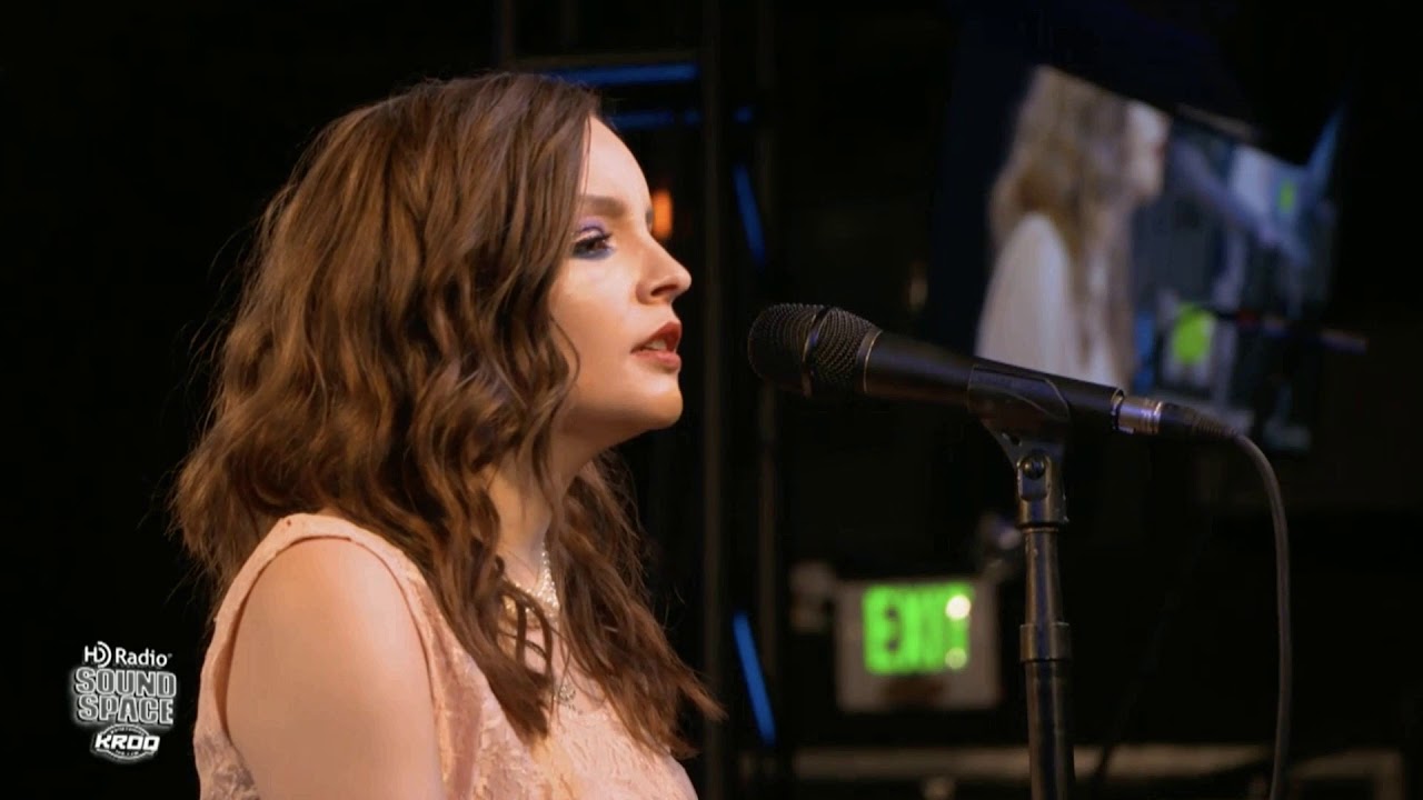 CHVRCHES Really Gone live in studio 2018