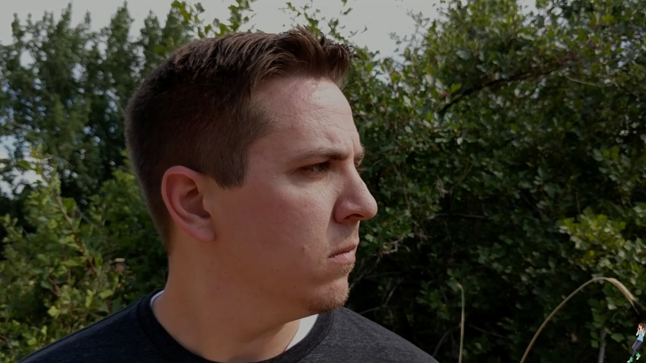 READY PLAYER ONE - Ernest Cline (a book trailer)