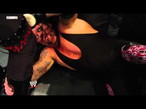 SmackDown: Kane accepts The Undertaker's challenge