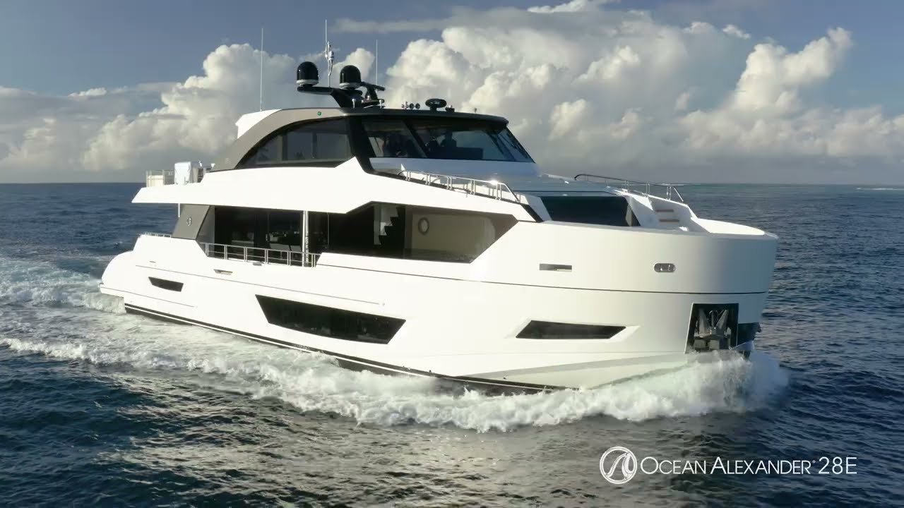 Ocean Alexander 28E - Exploring the Lifestyle | Alexander Marine