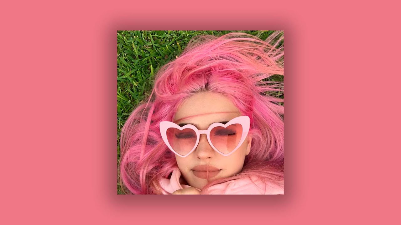 Маша с розовыми волосами. Розоволосая девушка из тик тока. Света Соллар с розовыми волосами. Розовые волосы в очках