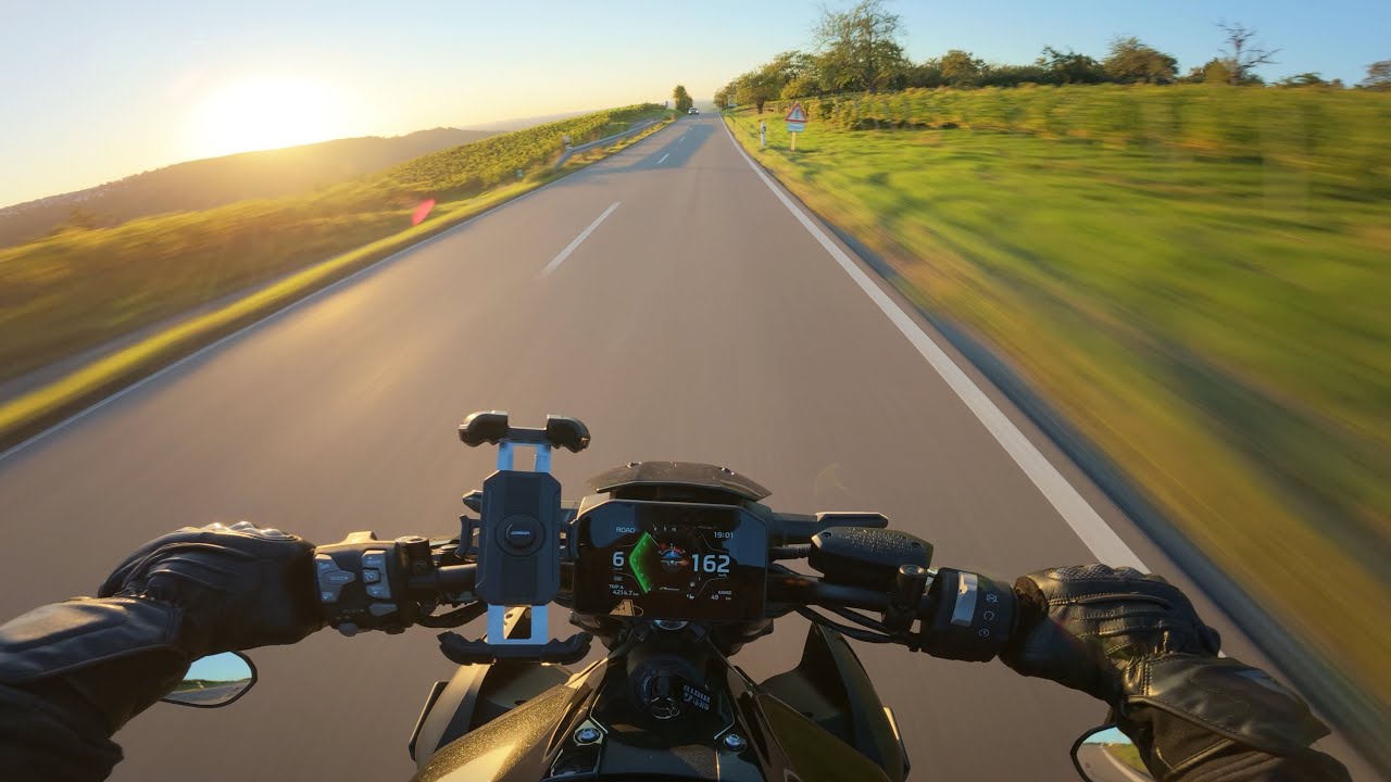 Kawasaki Z900 2025 | Mivv POV