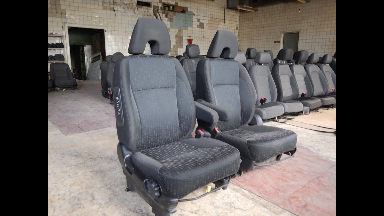 HCRV-6 - Honda CR-V - передние сиденья