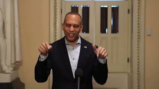 Hakeem Jeffries says Mike Johnson is “Running a P*do Protection Program