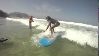 Débora E Yara Partilham Esta Onda Na Praia Grande - Janeiro De 2016