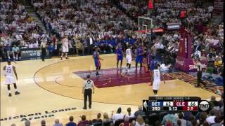 NBA, playoff 2016, Cavaliers vs. Pistons, Round 1, Game 2, Move 40, Kyrie Irving, confused Reporter
