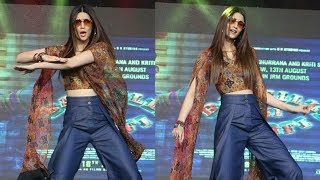 Kriti sanon who is busy promoting her upcoming movie bareilly ki
barfi, showed off break dancing skills in public. take a look! watch
latest bollywood go...