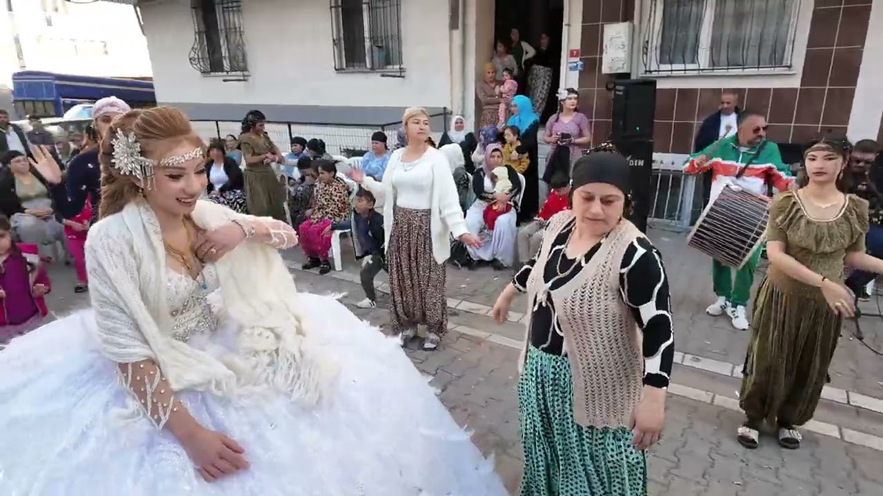 ESENYURT  VE CEVATPAŞA   FERHATIN  CENNETİ  KINA GECESİ 