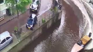 Gifs of boat and car
