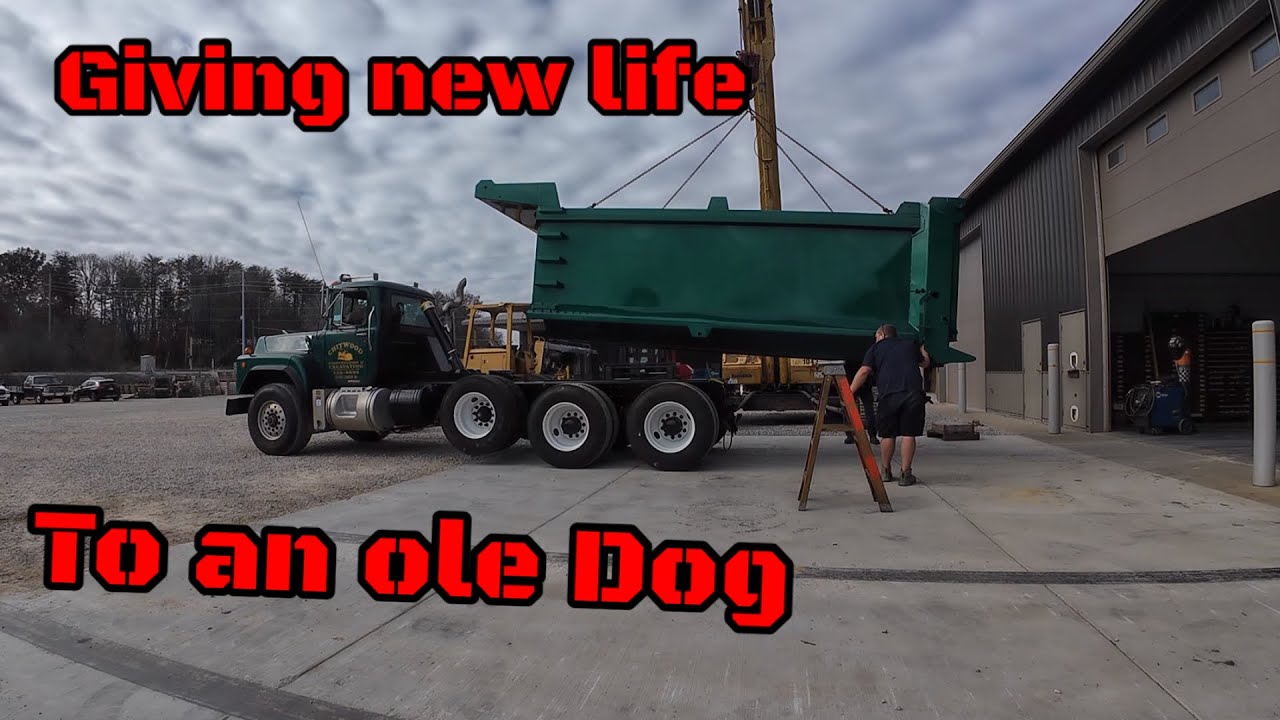 Replacing a 23 year old dump bed on a very nice RB Mack to give it new life again ​#macktrucks