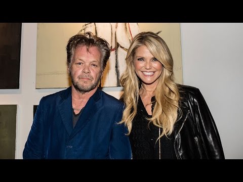 Wideo: Christie Brinkley Split: teraz z dodaną głupią desperacją