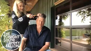 Gwen Stefani Gives Blake Shelton a Quarantine Haircut