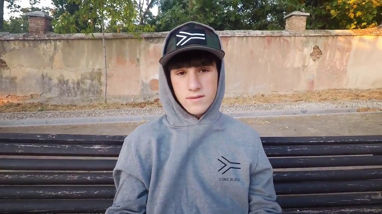 Iconic Black Summer Lookbook 2018