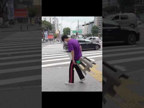 24시간동안 <strong>의자에서</strong> 살기 VS 튜브에서 살기 #shorts