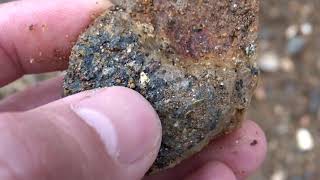 ألأحجار الكريمة ، فيديو رائع لنزهة للبحث عن الأحجار الجميلة وترسبات الذهب في مناطق جبلية وصخرية