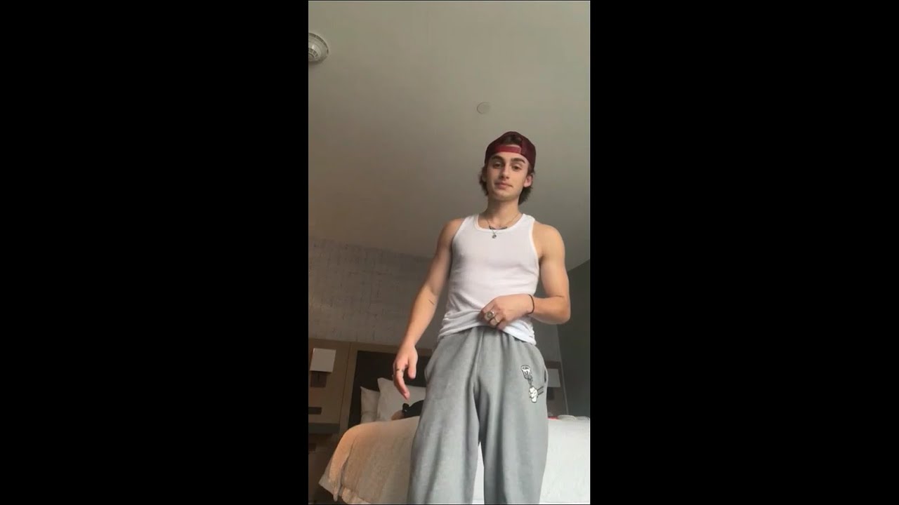 20220423 Johnny Orlando Instagram Live