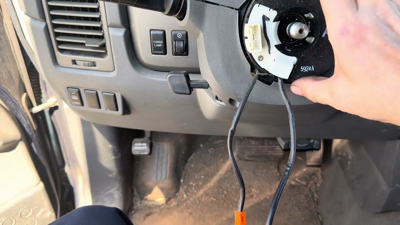 Nissan Titan horn doesn’t work Steering Wheel clock spring/airbag/horn replacement How to DIY