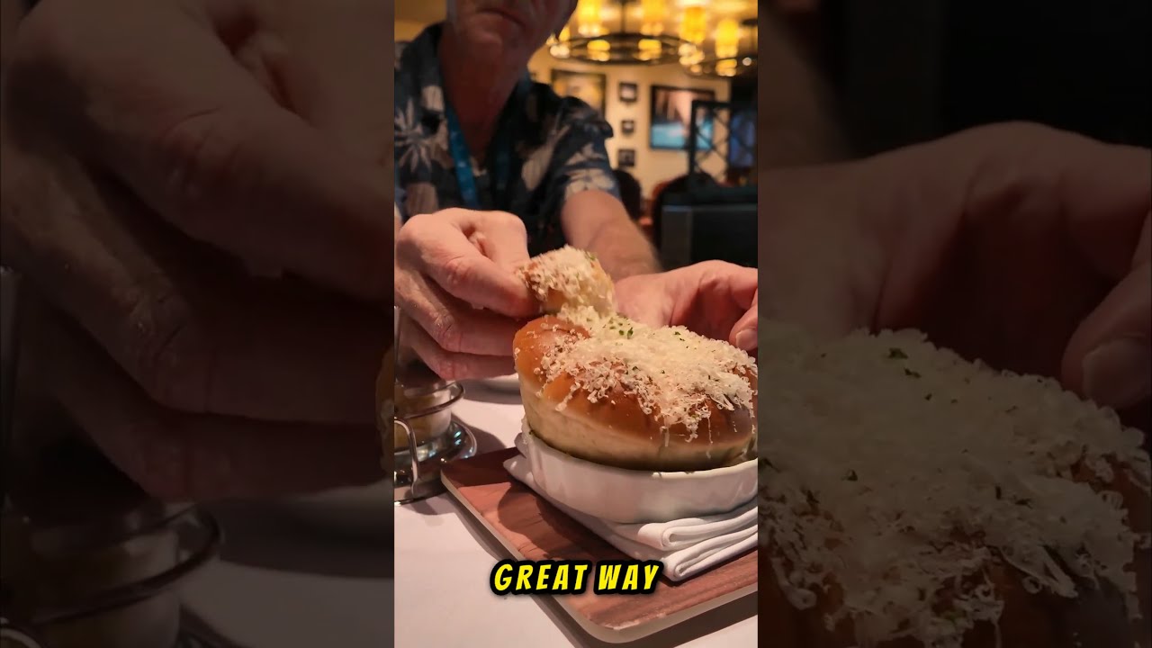 Carnival Premium Italian Review | Cucina del Capitano Garlic Parmesan Bread