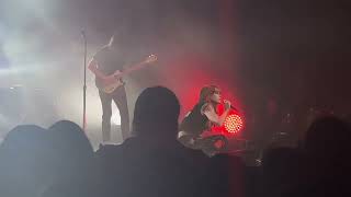 Download Lagu Paramore - The News MP3