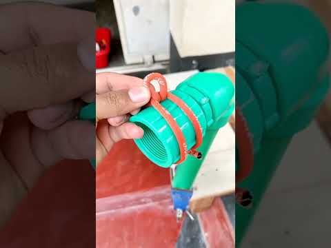 ترفند سریع برای باز کردن لوله بدون آچار در خانه ترفند خانگی بازکردن لوله بدون آچار تعمیرات منزل