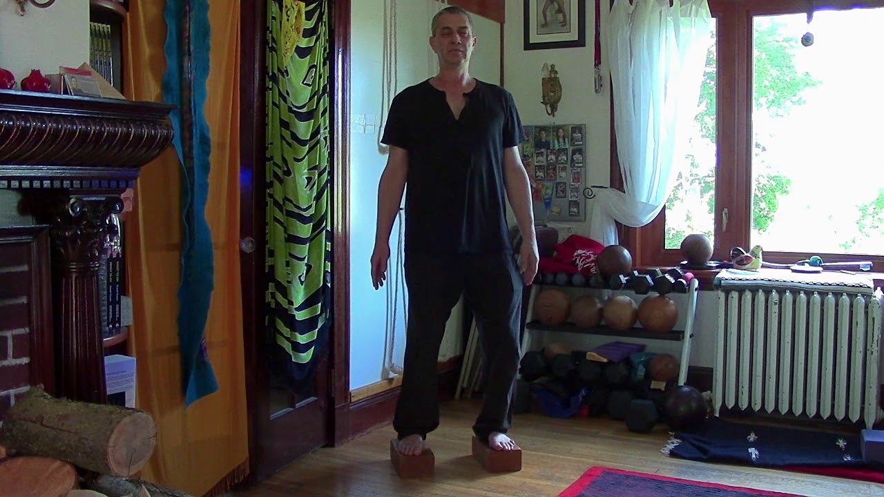 Balance mind and body | Chi Kung, Tai Chi and Meditation - YouTube