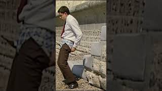 Should He Be Changing In Public...? Mr Bean Live Action Tv