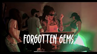FORGOTTEN GEMS - Y2K Reggaetón mix at a garage party in Medellín | Angie Lonarc