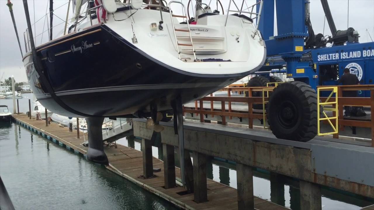 2008 Jeanneau 45 Deck Saloon Sailboat video Haulout for survey