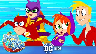 DC Super Hero Girls em Português 🇧🇷 | Os Melhores Momentos de Batgirl e The Flash! | DC Kids