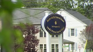 Funeral homeowner accused of embezzling funds has license revoked