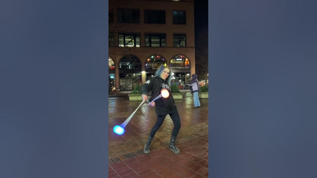 Wholesome energy from this stranger #streetstyle #streetdance #dance #choreo #wow #lights #poi