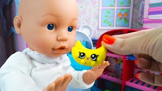 Feeding a Baby Doll and Learn English words for kids!