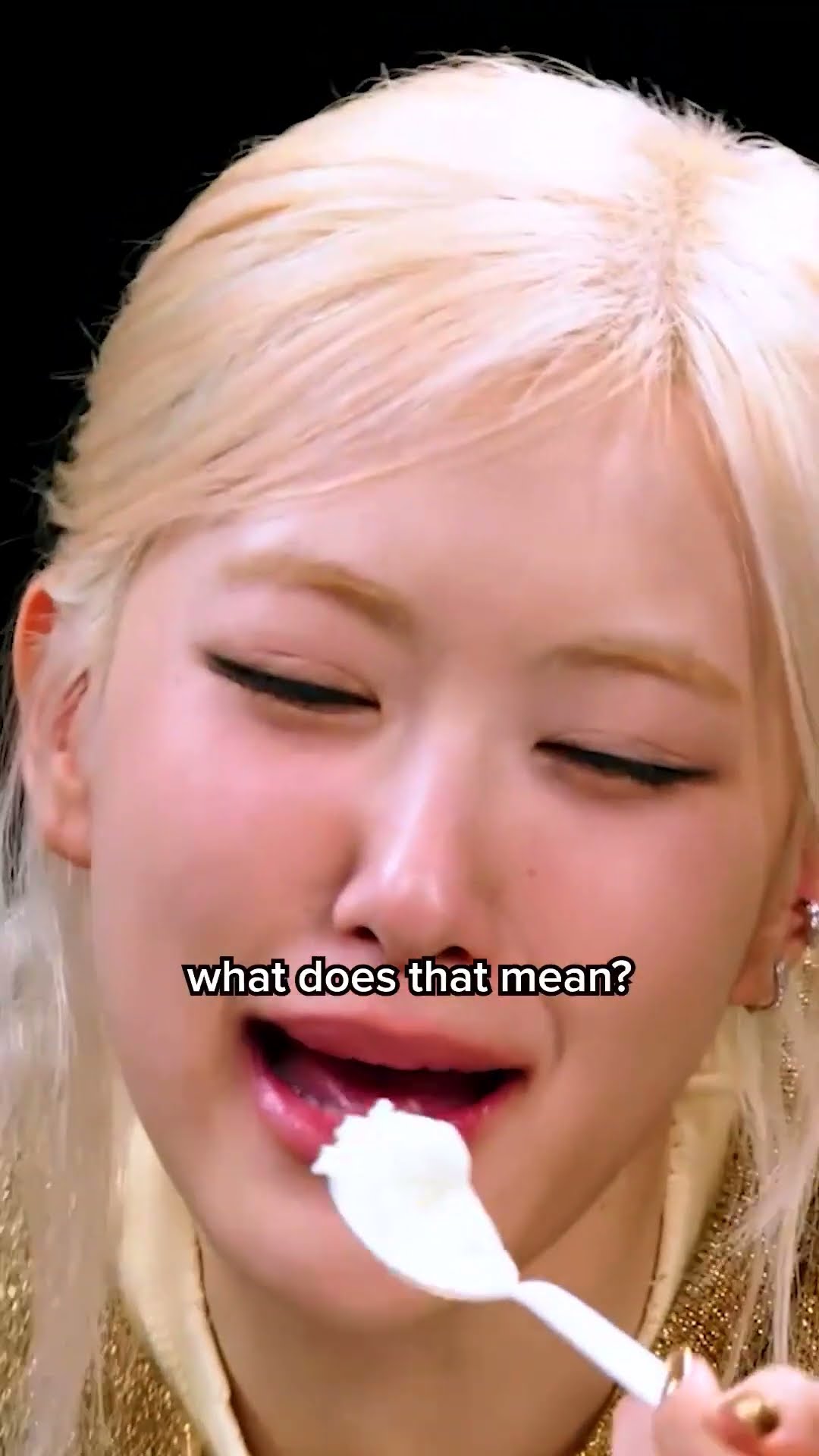 The way LISA went to ROSÉ for advice for Hot Ones ?