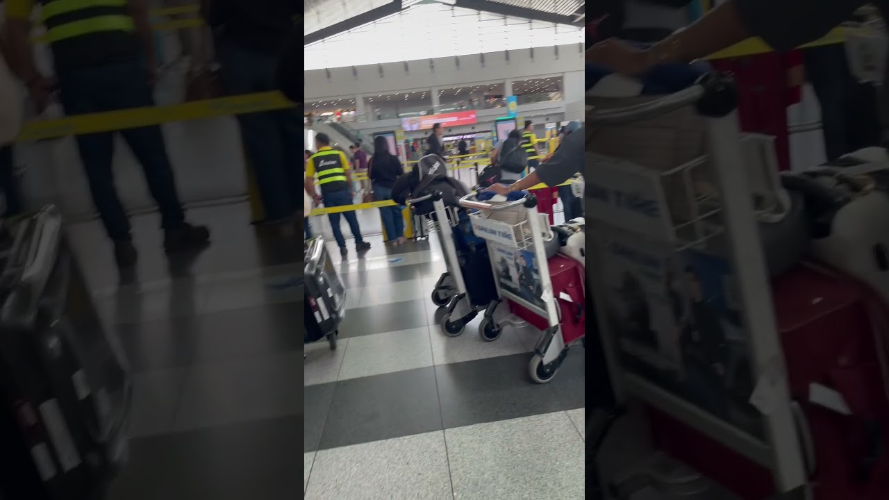 NAIA Terminal 3 🇵🇭 check in area 