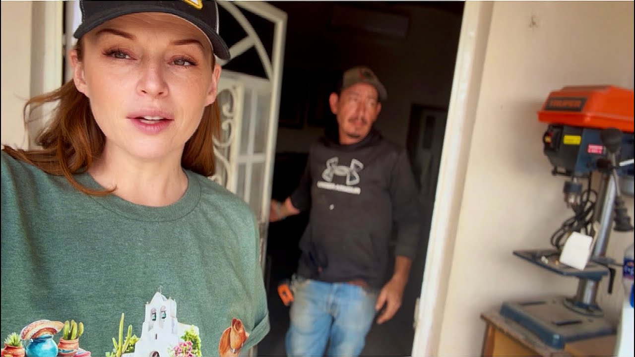 Our Family Life in MEXICO 🇲🇽 Making Lunch For Our Home Build Crew ( Perros Calientes ) 