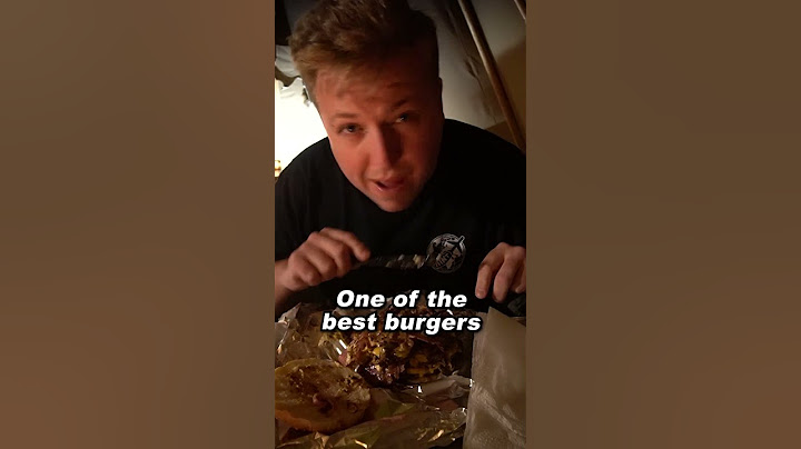 Eating 1KG Burger In Sweden 🍔🇸🇪