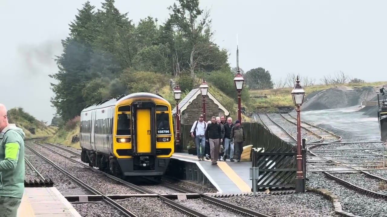 Two Northern Class 158’s Departing Ribblehead Northbound | 3/9/2025