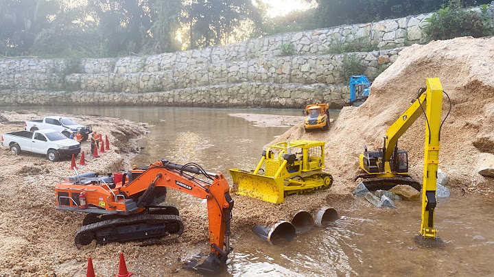 Story Line : RC Excavator Huina DOOSAN, KOBELCO, CATERPILLAR & BULLDOZER Making Pipeline Project