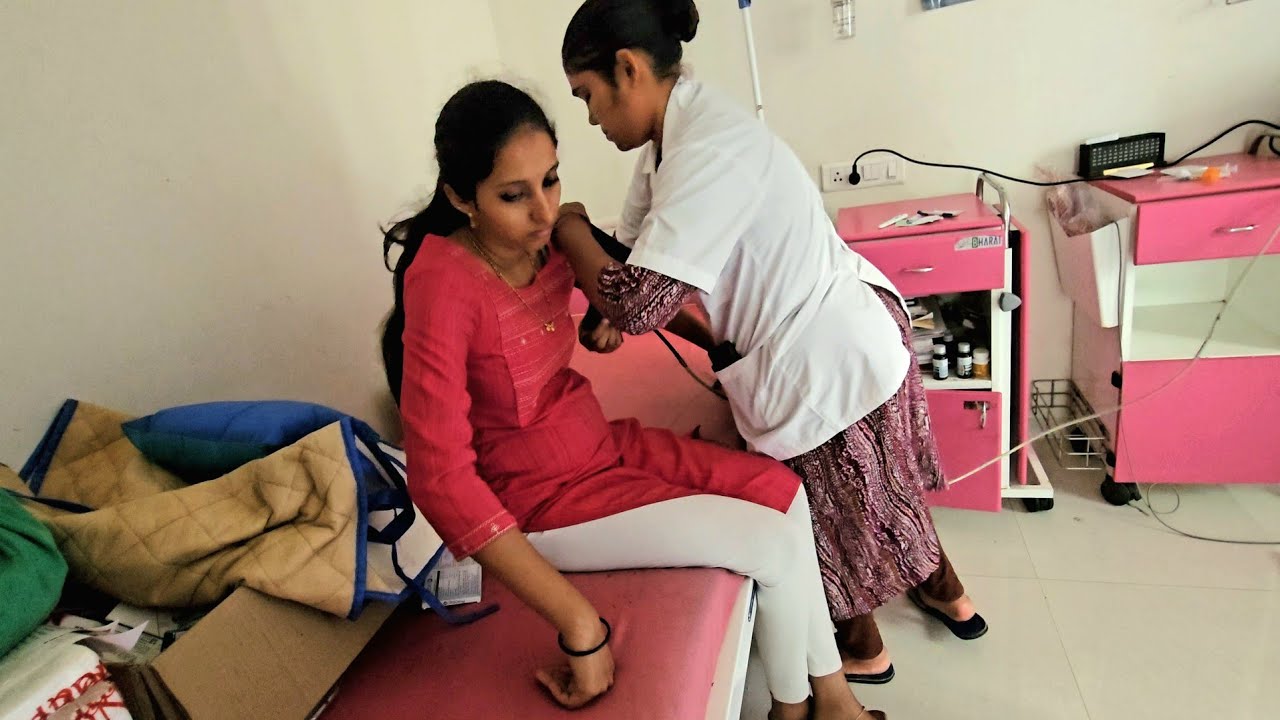 Payal Ki Tabyet Bigad Gayi😤 Urgently Hospital Jana Pada 🥵