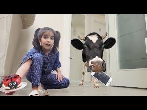 KAÇAN DELİ İNEK BİZİM SİTEYE GİRDİ !! MELİSA NİSA ZOMBİ SURATLI İNEK PEŞİMİZDE ARABAYA SAKLAN !!