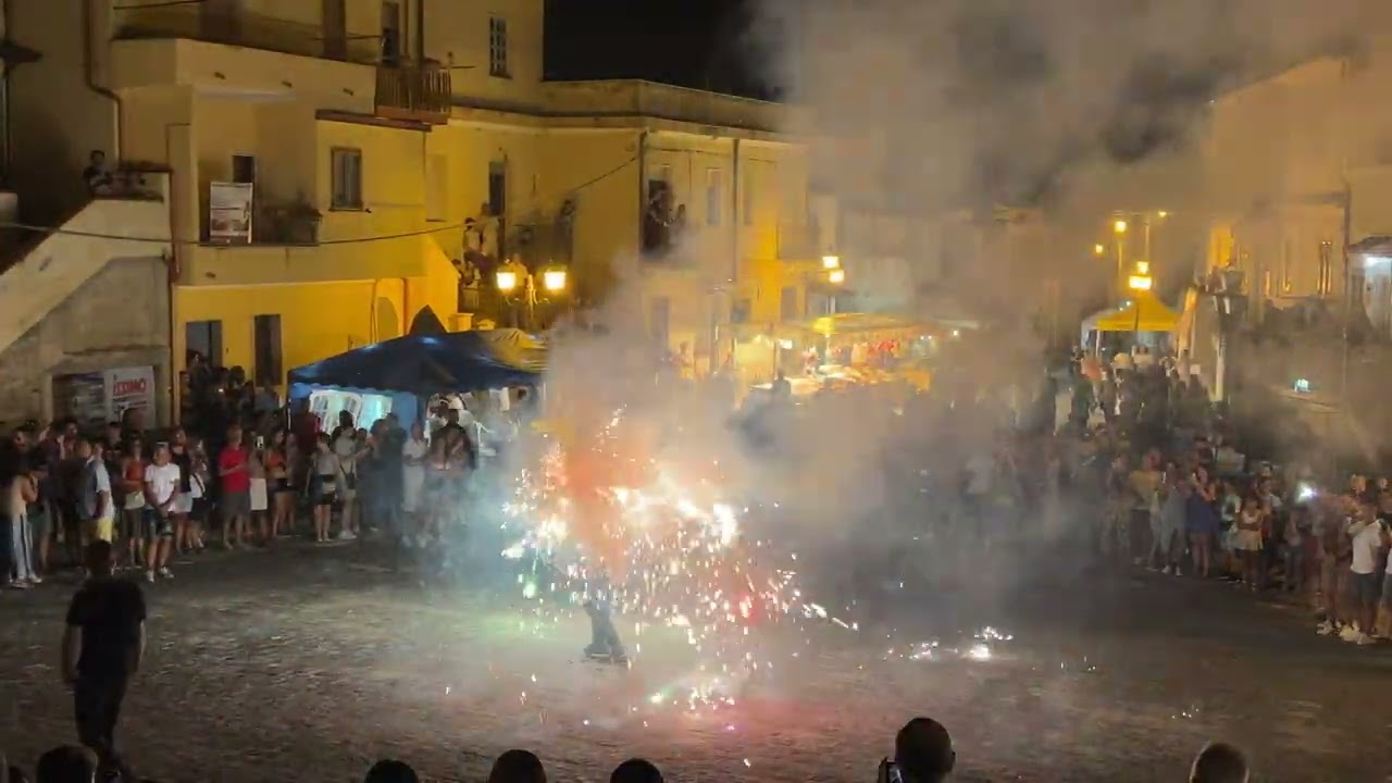 Monasterace: Ballo del Ciuccio al Borgo in Festa 2024