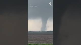 Tornado touches down in Kansas