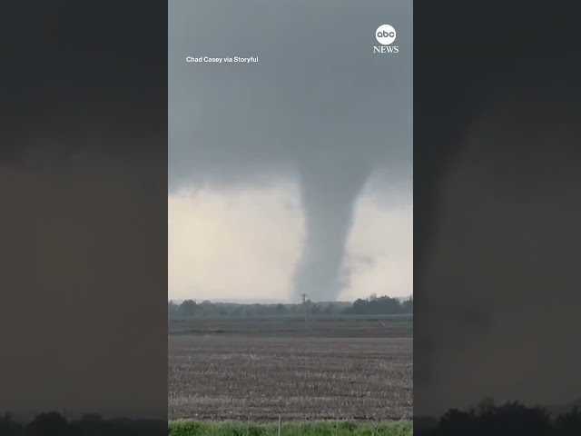 Tornado touches down in Kansas