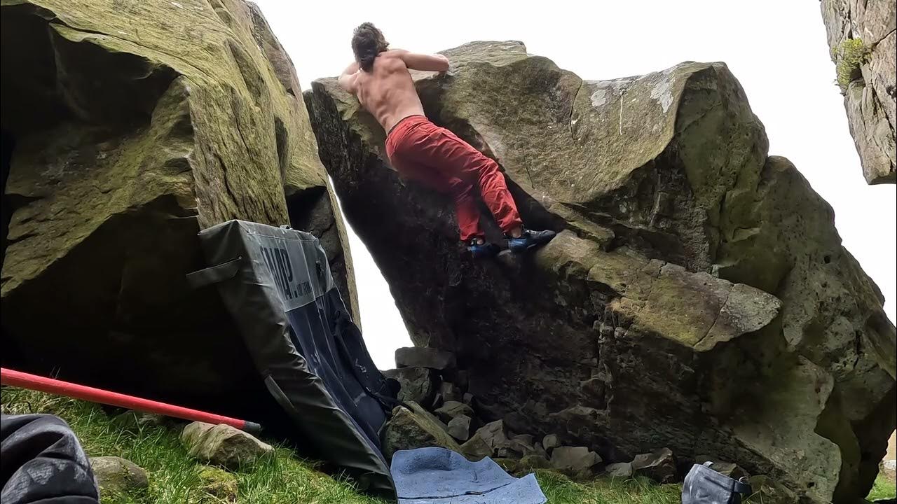 Cracked Skull 6B Queens Crag Northumberland Bouldering YouTube