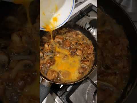 Video: Hoe Om Oyako Donburi (rys Met Hoender En Eier) Te Kook